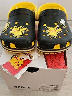 CROCS Kids Pikachu Classic Clog - Black & Yellow